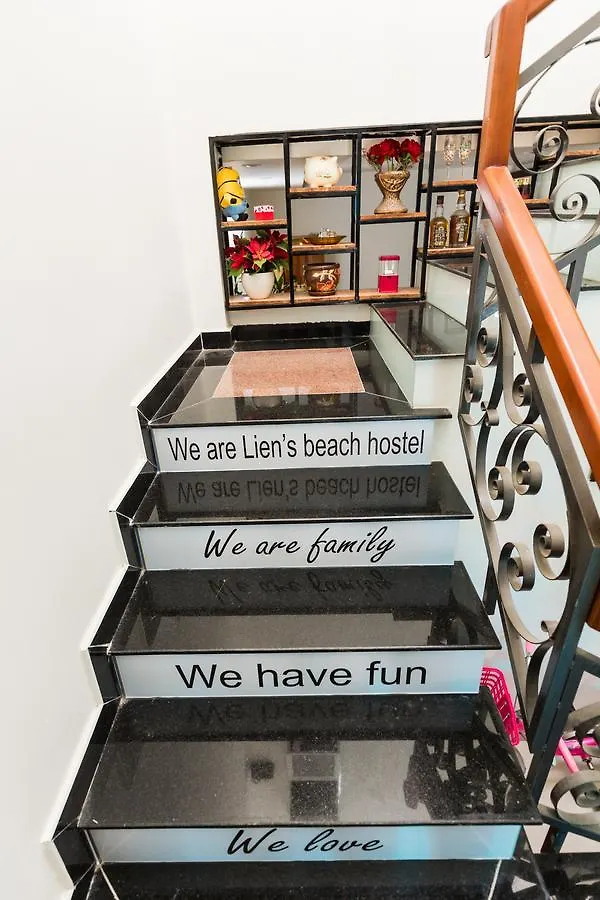 Lien'S Beach Hostel Da Nang Vietnam